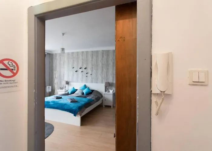 Apartment Cute Red Star Center *